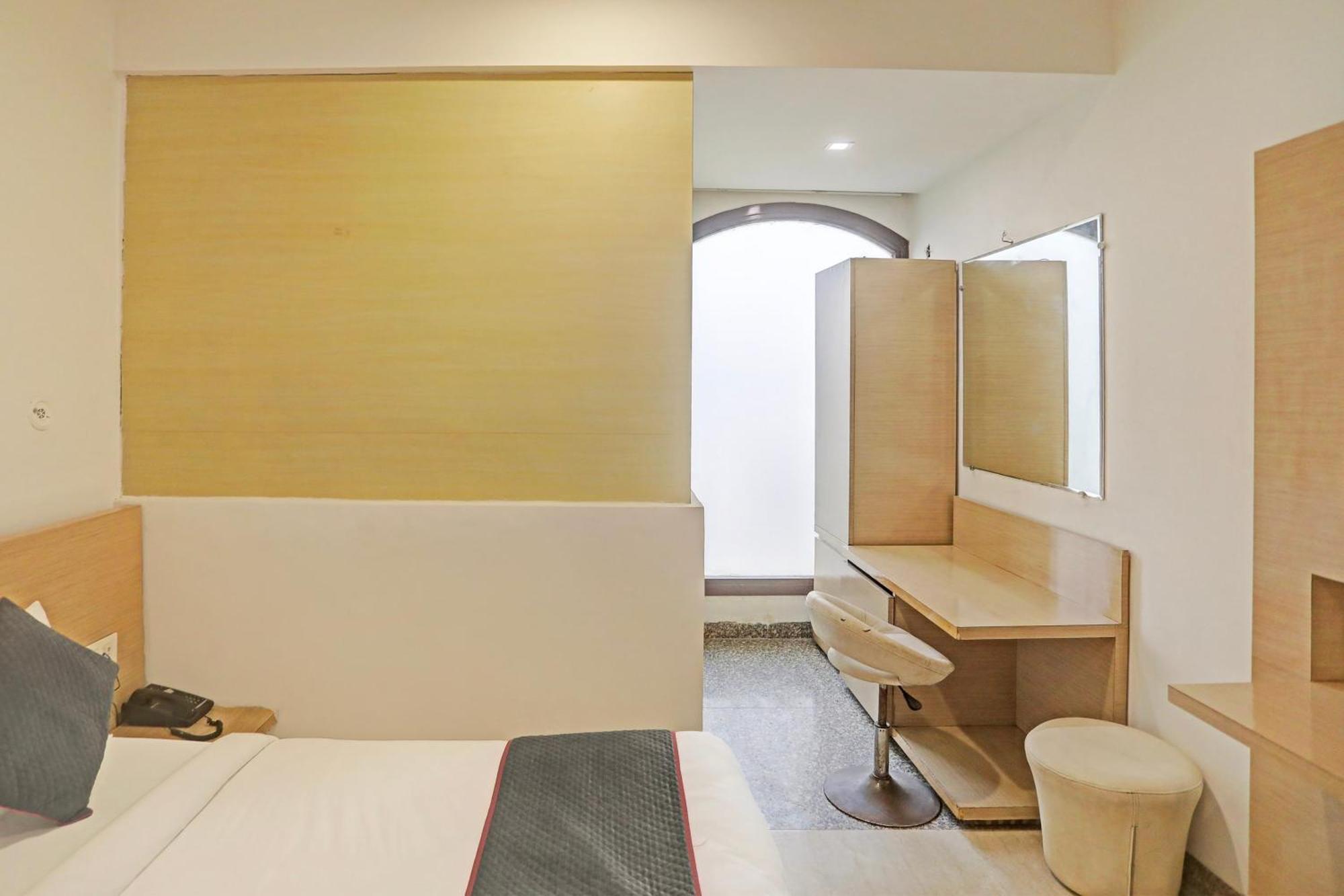 Townhouse Relax Suits A Boutique Hotel Vasundhara Ghaziabad Exterior foto