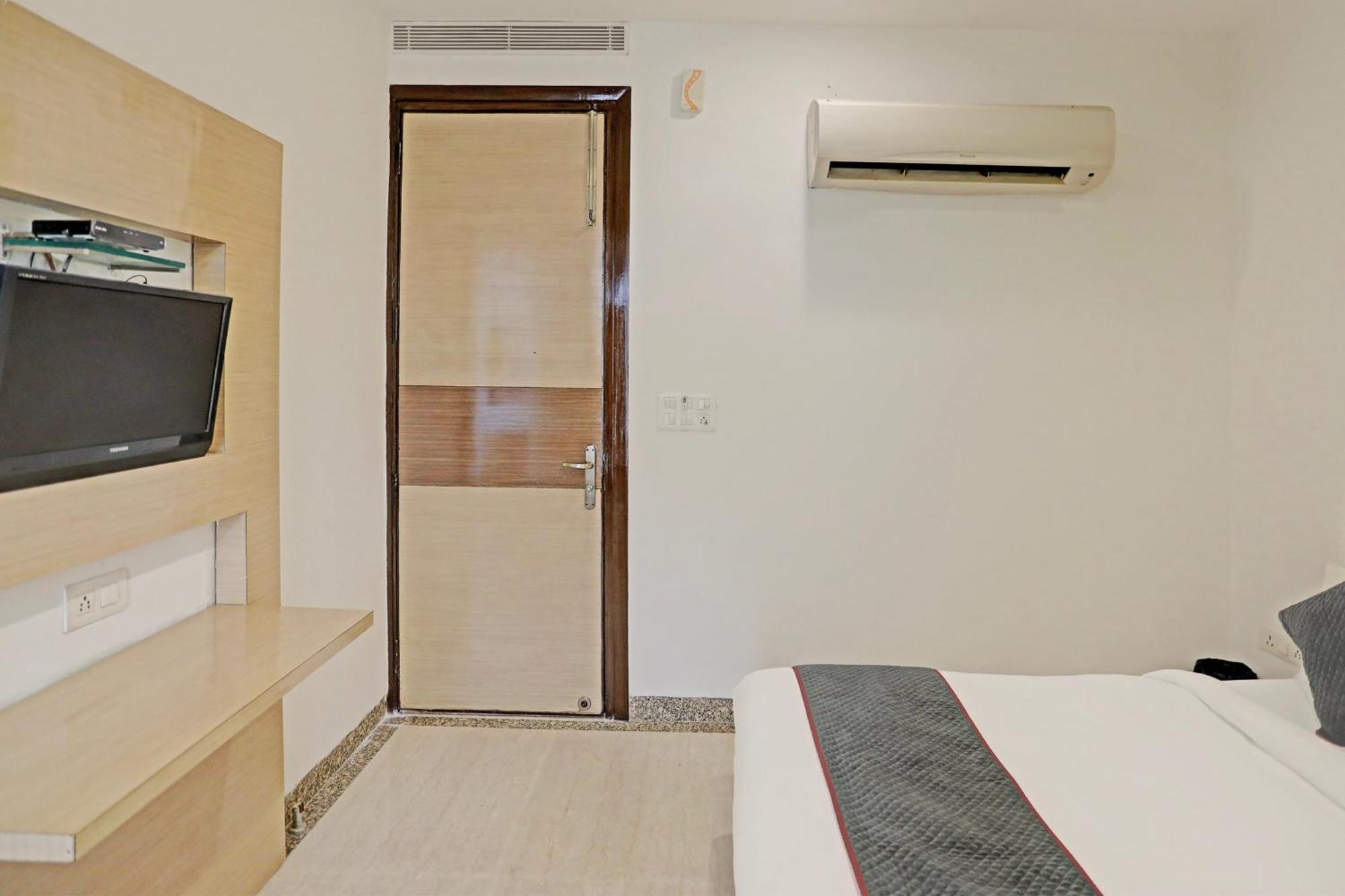 Townhouse Relax Suits A Boutique Hotel Vasundhara Ghaziabad Exterior foto